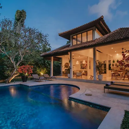 Villa Eight