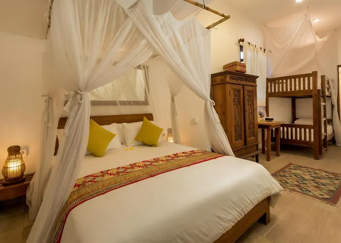 Eight * Seminyak (Bali)