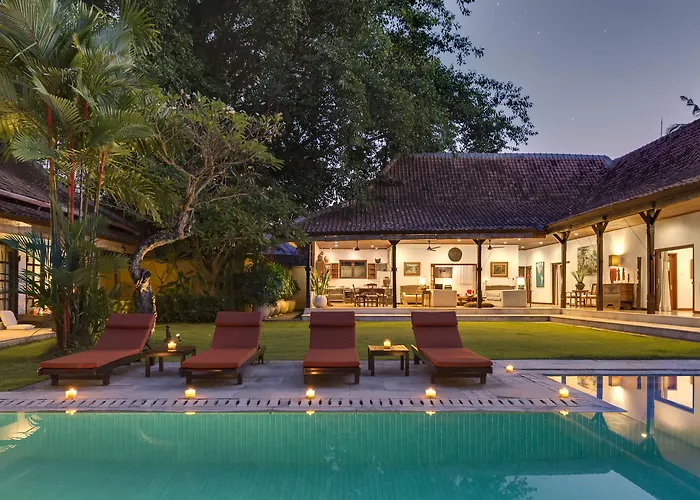 Eight Villa