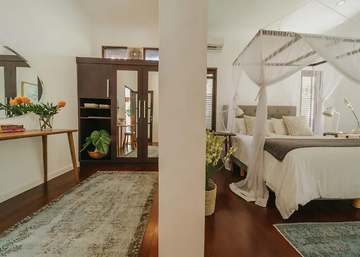 Eight * Seminyak (Bali)