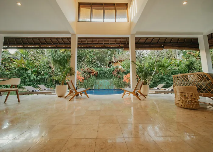 Eight * Seminyak (Bali)