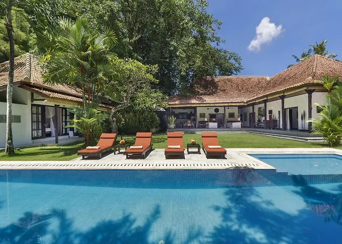Eight Villa
