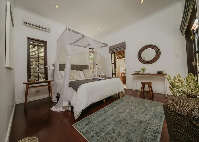 Villa Eight *