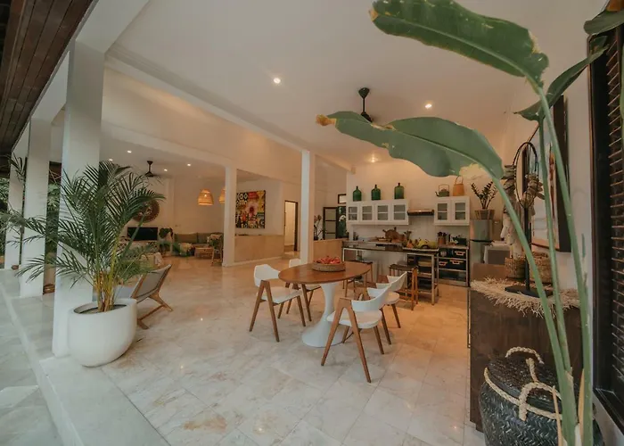 Villa Eight *
